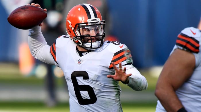 Cleveland Browns quarterback Baker Mayfield (6) throws a pass during the third quarter against the Tennessee Titans at Nissan Stadium Sunday, Dec. 6, 2020 in Nashville, Tenn.